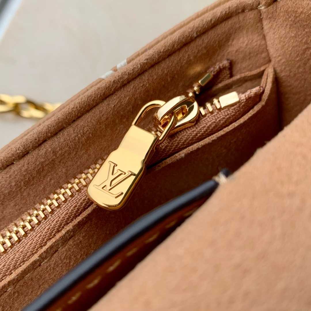Bagsaaa L0vis Vvtt0n M12758 Wallet on Chain Bag Arizona Beige/Cream - 23.5 x 12 x 4.3 cm