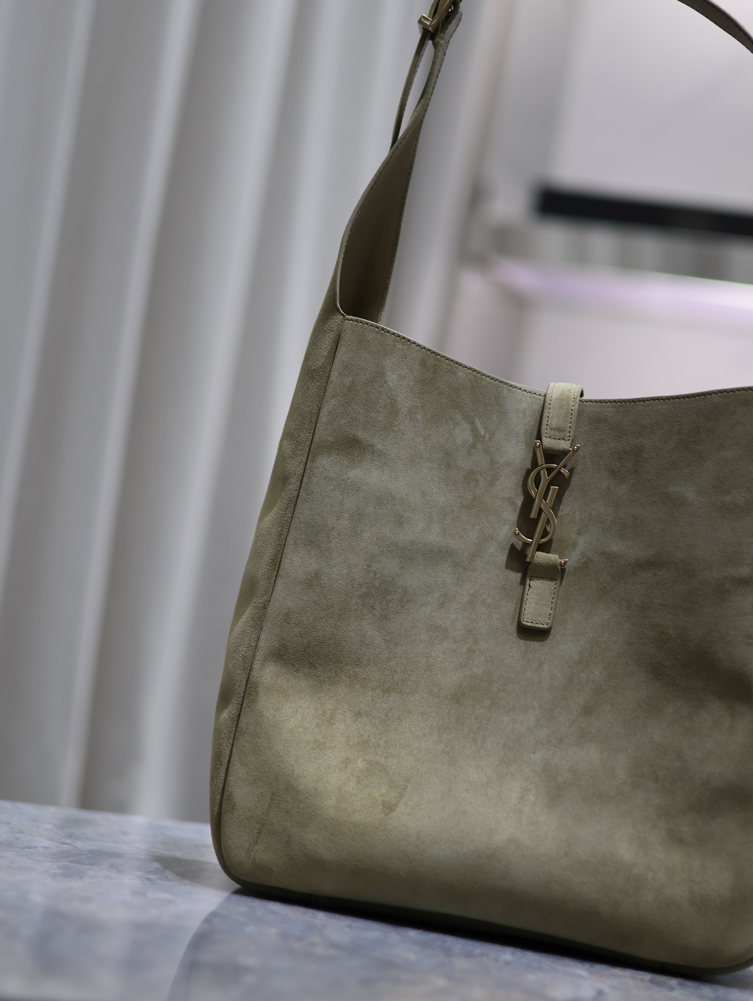 Bagsaaa Y51 Le 5 À 7 S*pple Large In Suede Light Green - 30 X 31 X 13 CM