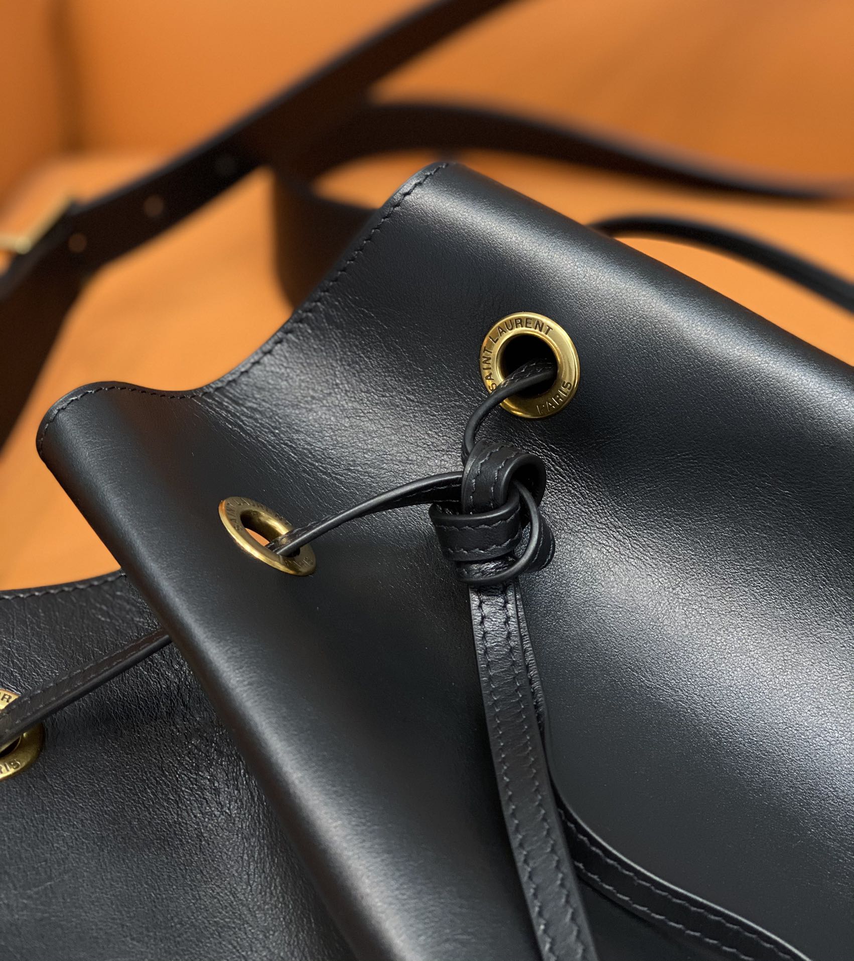Bagsaaa Y51 Paris Vii Large Flat Hobo Bag In Smooth Leather Black - 44 X 33 X 2 cm