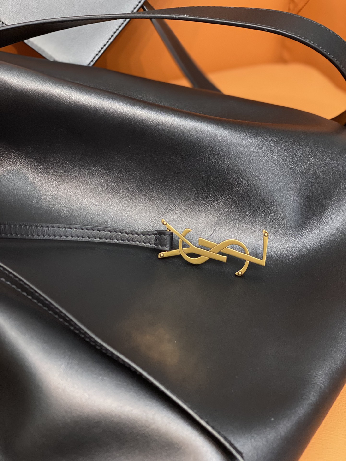 Bagsaaa Y51 Paris Vii Large Flat Hobo Bag In Smooth Leather Black - 44 X 33 X 2 cm