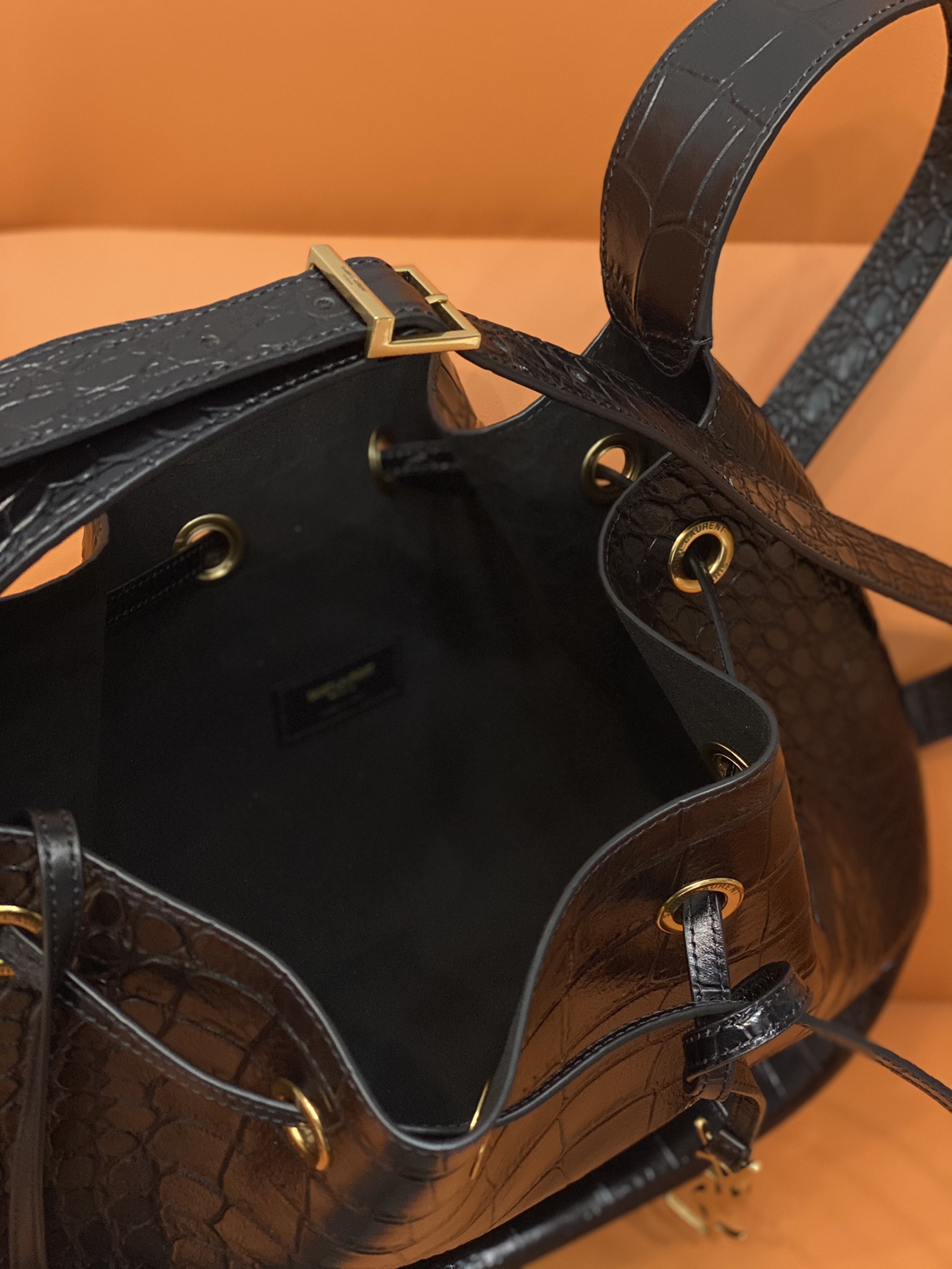 Bagsaaa Y51 Paris Vii Large Flat Hobo Bag Crocodile Black - 44 X 33 X 2 cm