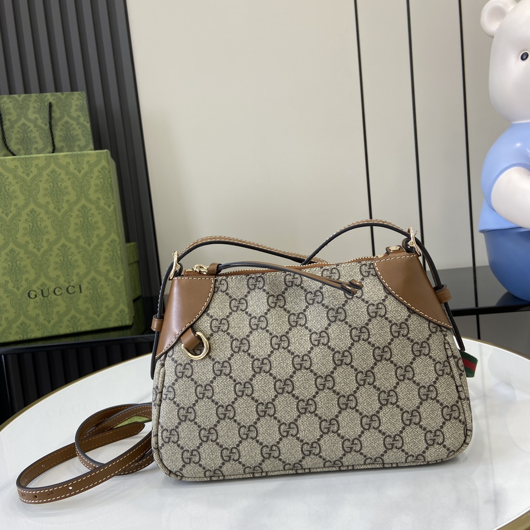 Bagsaaa Gvc*1 GG Emblem Small Shoulder Bag 815218 - 24.5x16x6cm