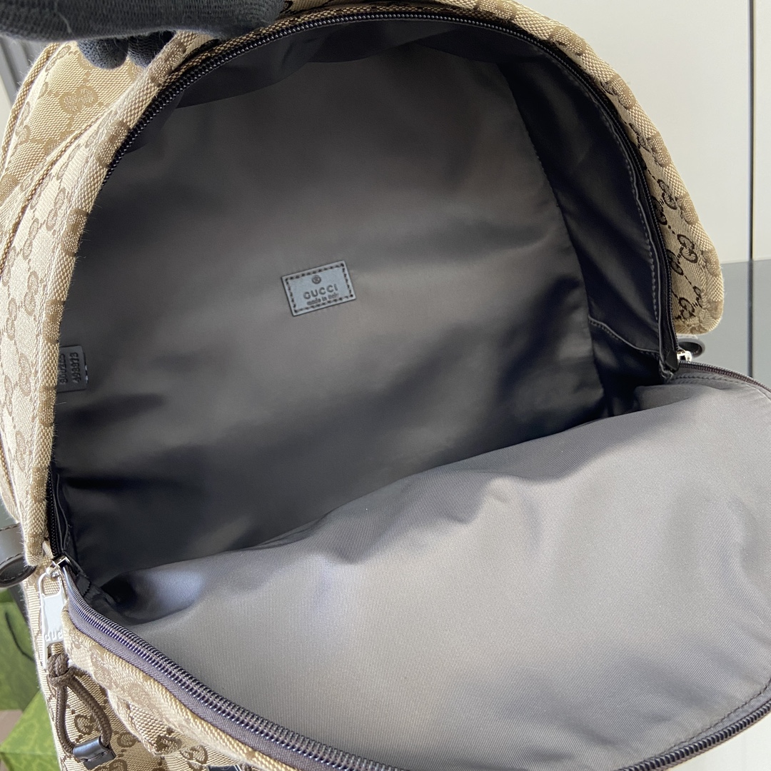 Bagsaaa Gvc*1 Medium backpack with Gvc*1 logo 800265 - 40x36.5x23 cm