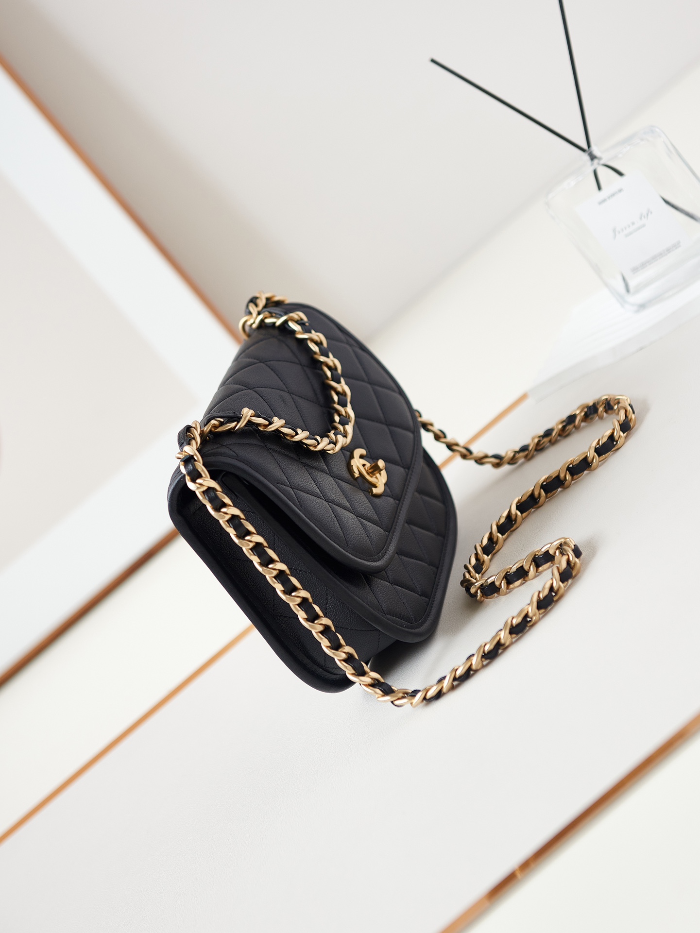 Bagsaaa Ch**el Messenger Bag AS4845 Black Calfskin - 16.5 × 23.5 × 5.5 cm
