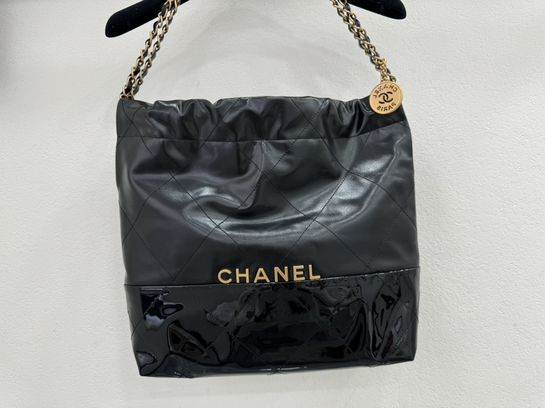 Bagsaaa Ch**el 22 Small Handbag Black Calfskin & Patent AS3260 - 35 × 37 × 7 cm