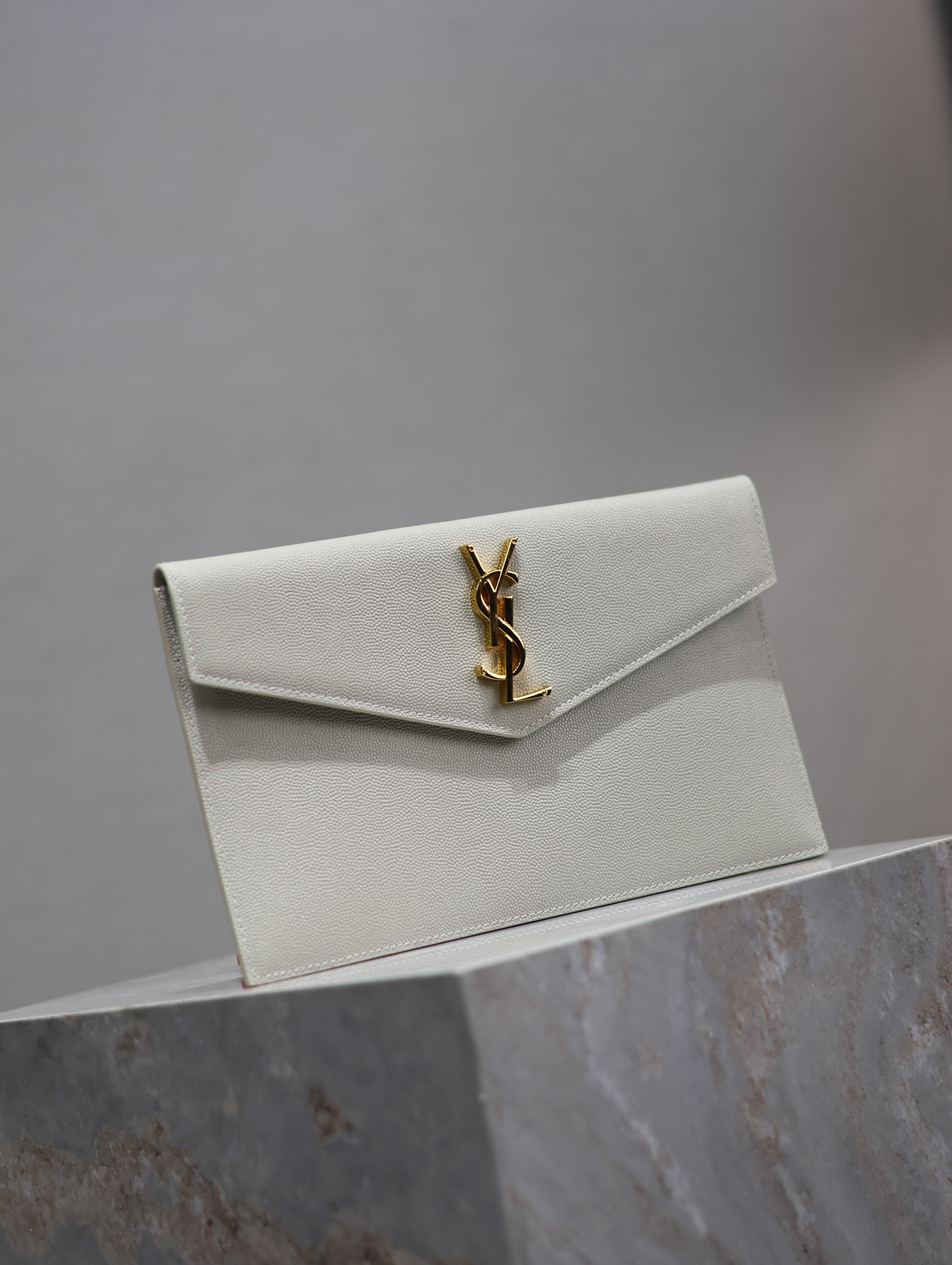 Bagsaaa Y51 Uptown Pouch In Grain De Poudre Leather 565739 White - 27 x 16 x 2 CM