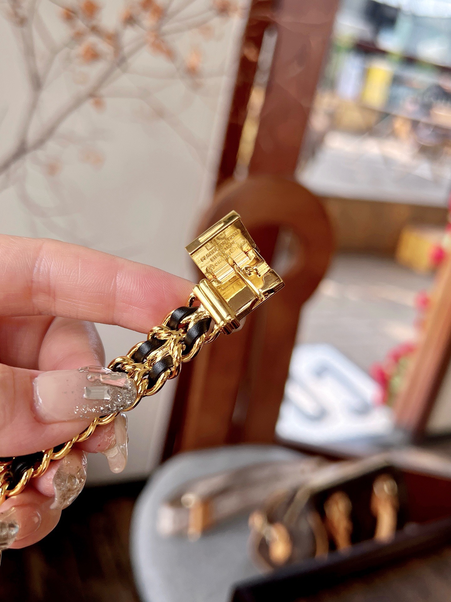 Bagsaaa Ch**el Première Édition Originale Watch Gold