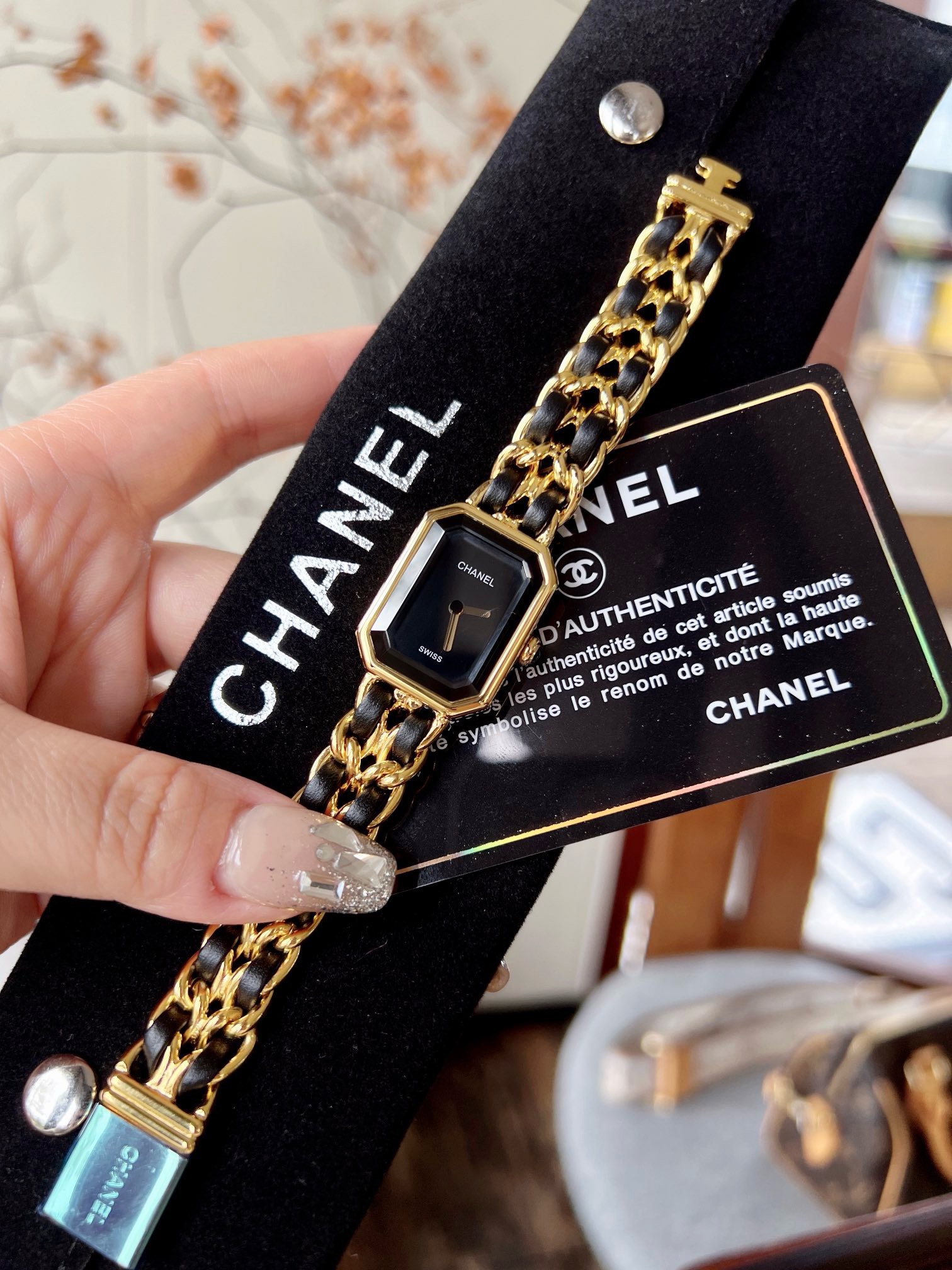 Bagsaaa Ch**el Première Édition Originale Watch Gold