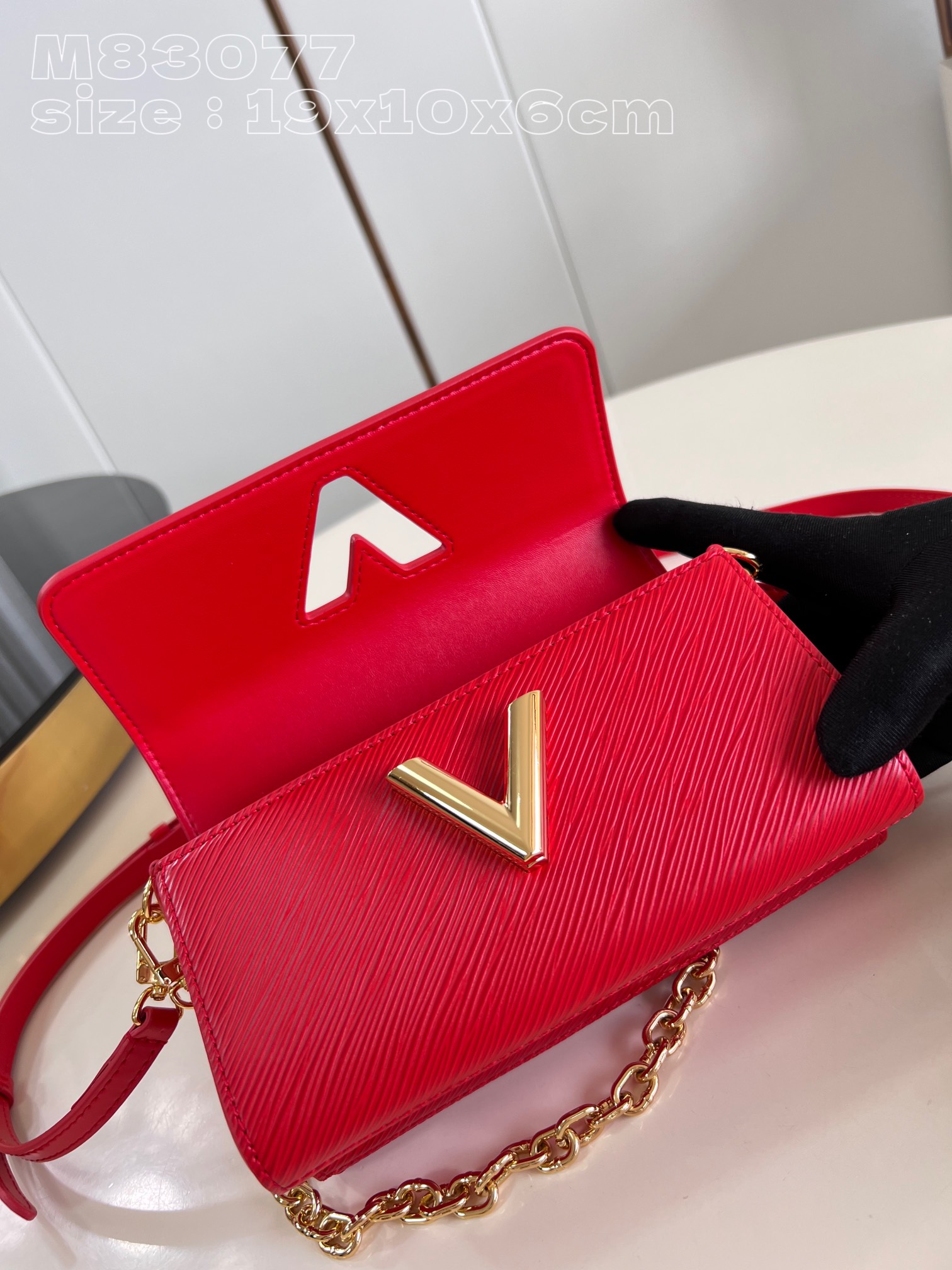 Bagsaaa L0vis Vvtt0n M83593 Twist West Pochette Bag Red - 19 x 10.5 x 6.5 cm