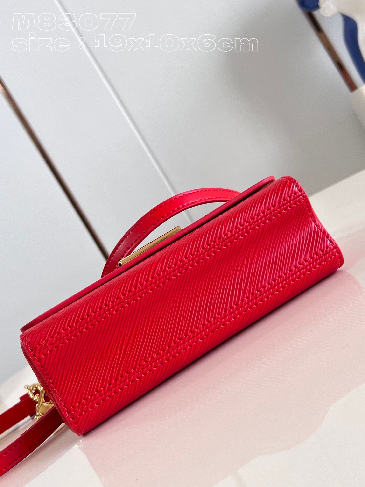 Bagsaaa L0vis Vvtt0n M83593 Twist West Pochette Bag Red - 19 x 10.5 x 6.5 cm