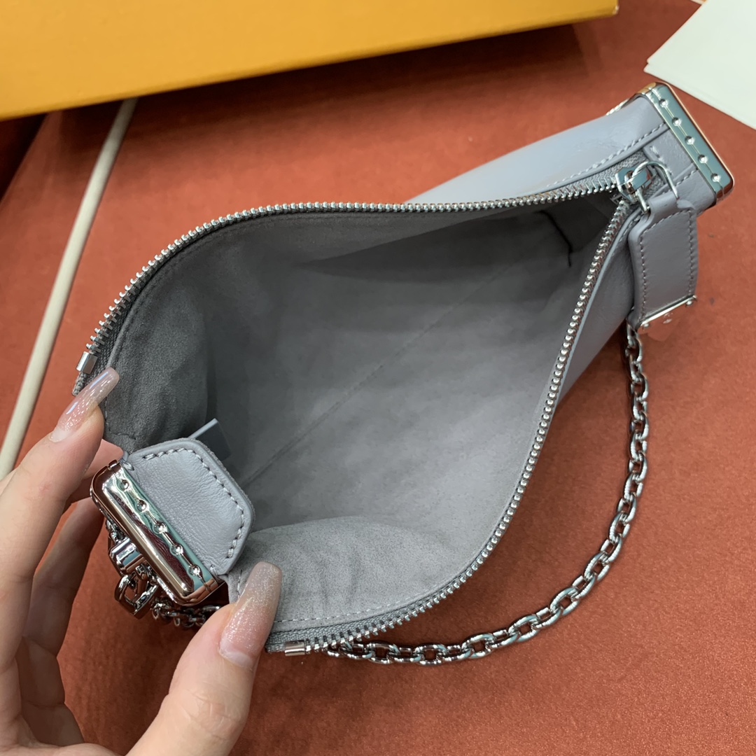 Bagsaaa L0vis Vvtt0n M12596 Slim Trunk Grey - 23 x 12 x 4 cm