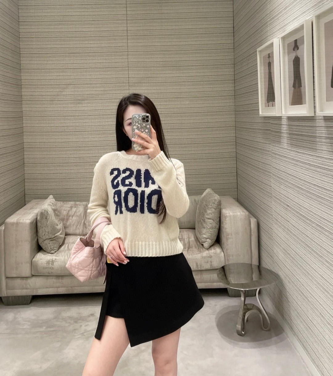 Bagsaaa D10r Sweater Ecru Cashmere and Silk Knit with Blue Miss D10r Graffiti Motif