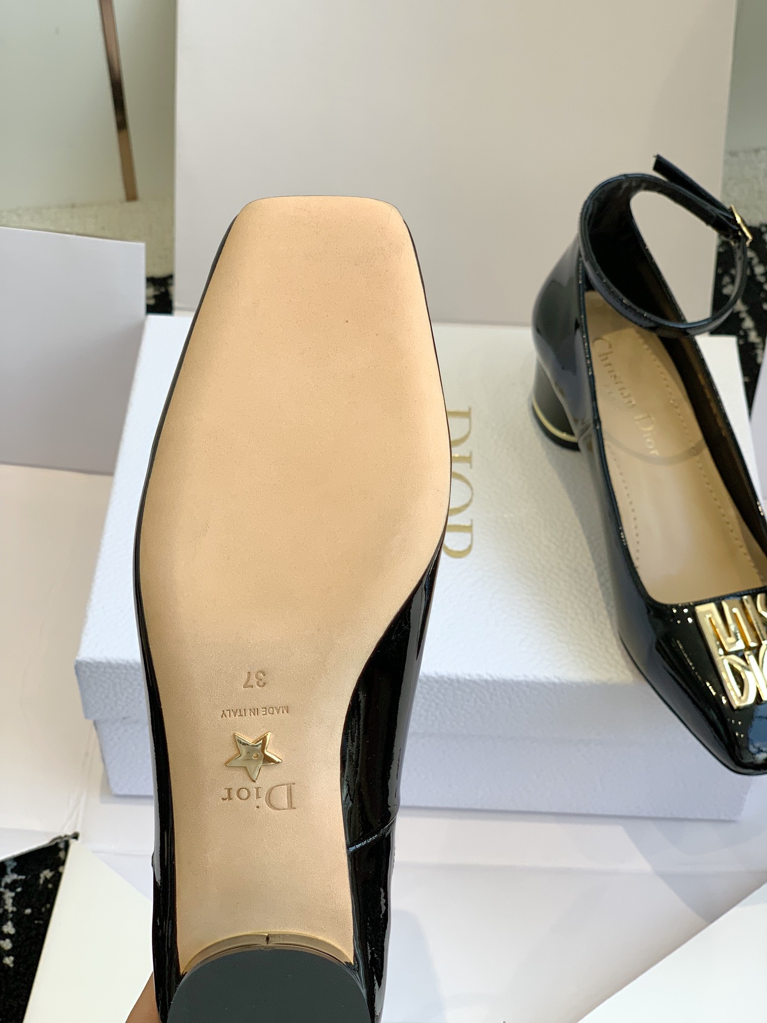 Bagsaaa Miss D10r Pump Black Patent Calfskin