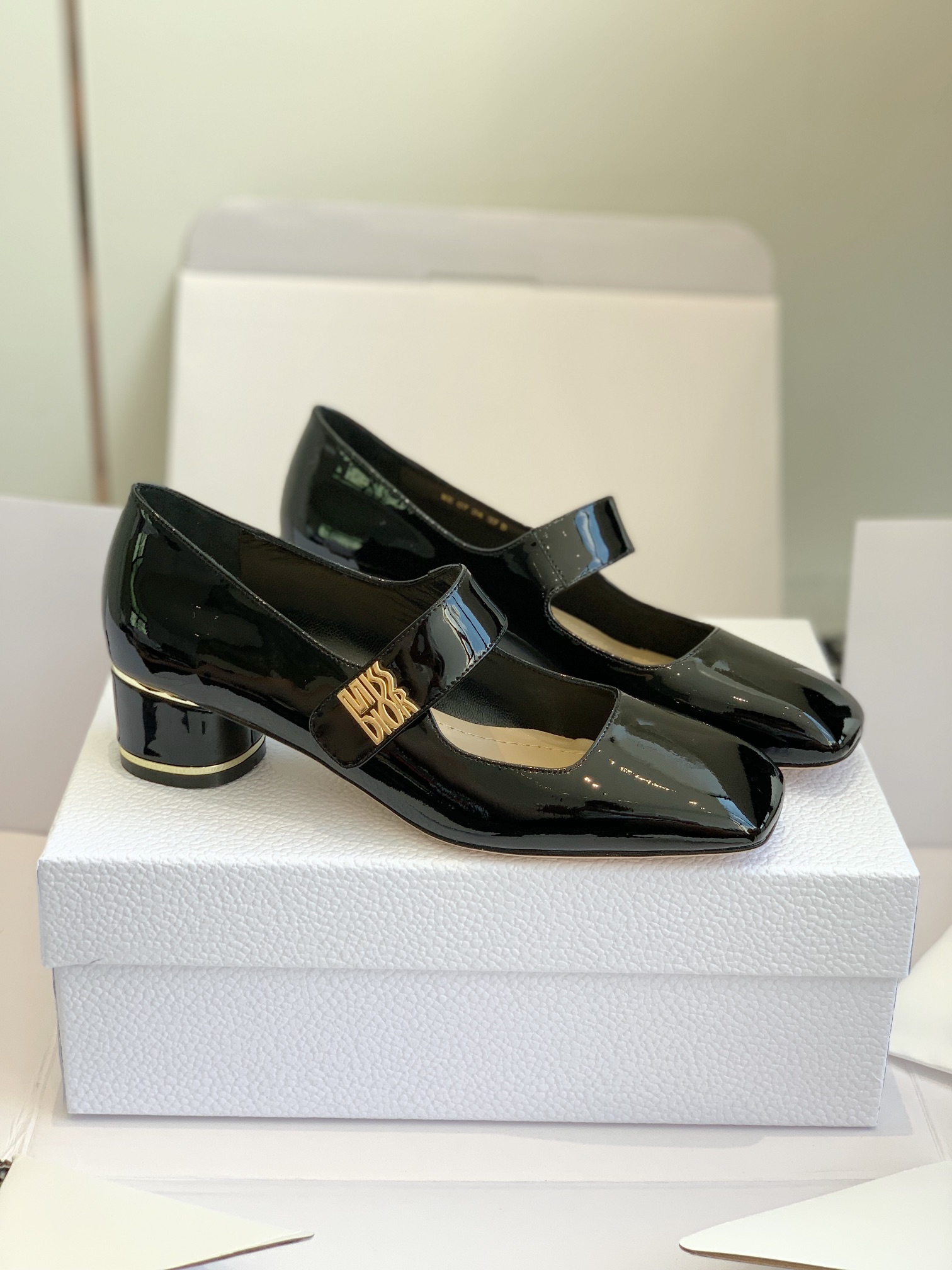 Bagsaaa Miss D10r Pump Black Patent Calfskin (KDV268VNI)