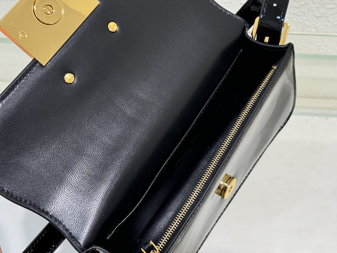 Bagsaaa Miss D10r Flap Bag Black Patent Calfskin - 22 x 11 x 6 cm