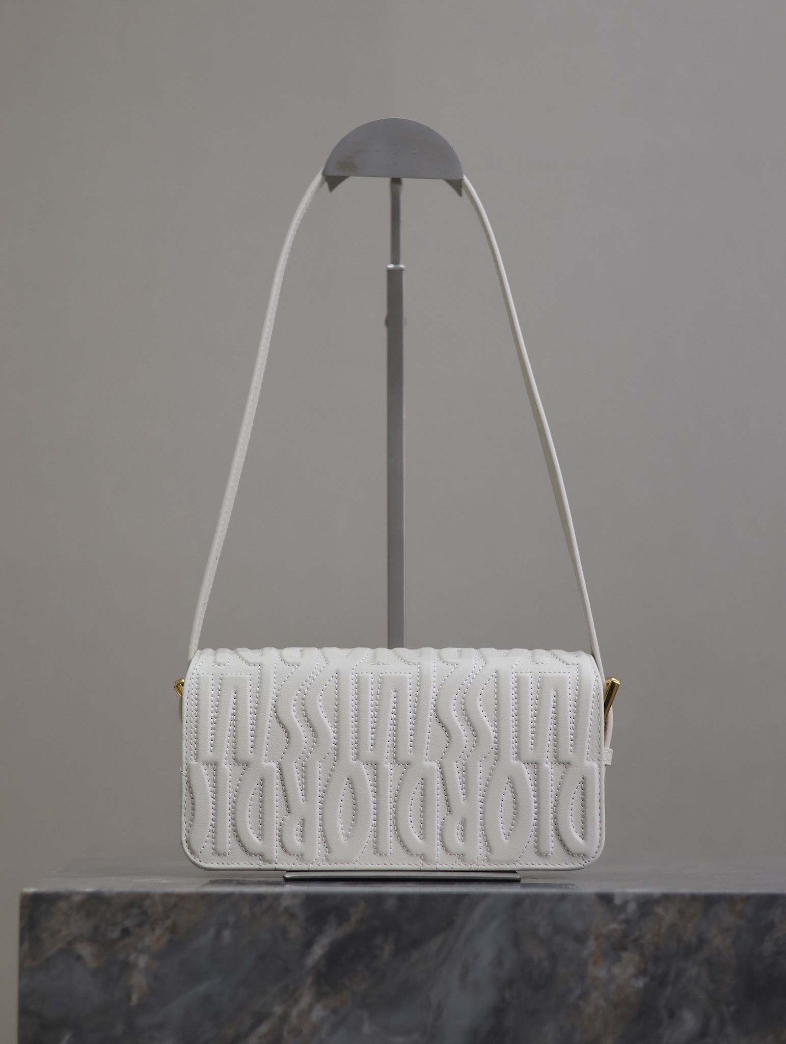 Bagsaaa Miss D10r Flap Bag Latte Quilted Miss D10r Allover Calfskin - 22 x 11 x 6 cm