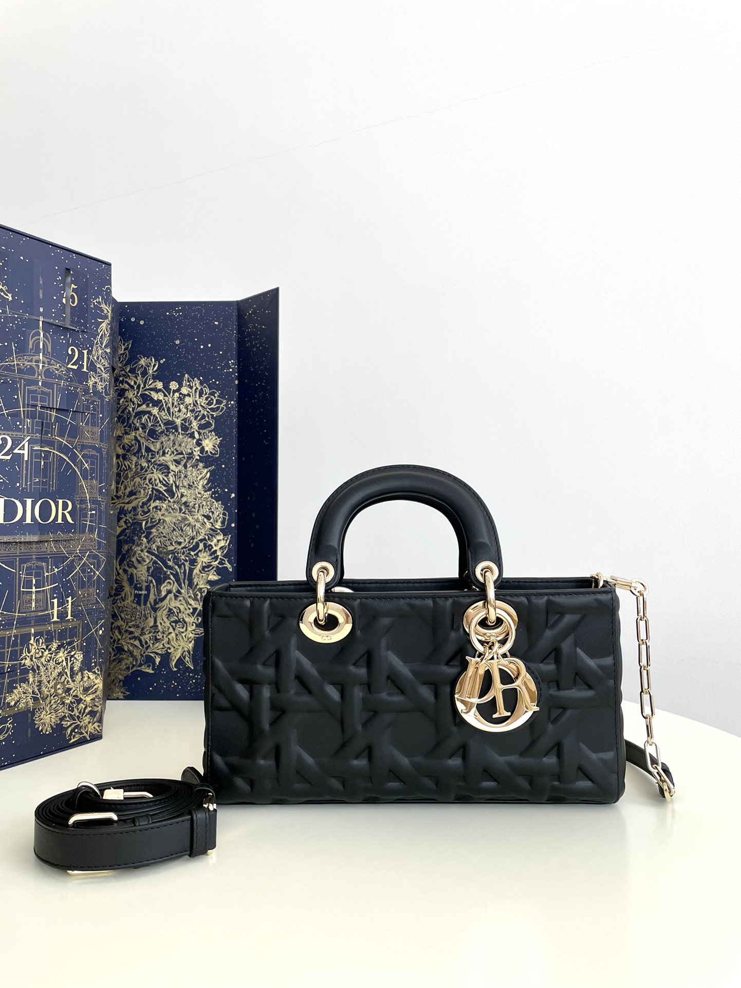 Bagsaaa D10r Medium Lady D-Joy Bag Black Graphic Cannage Calfskin - 26 x 13.5 x 5 cm