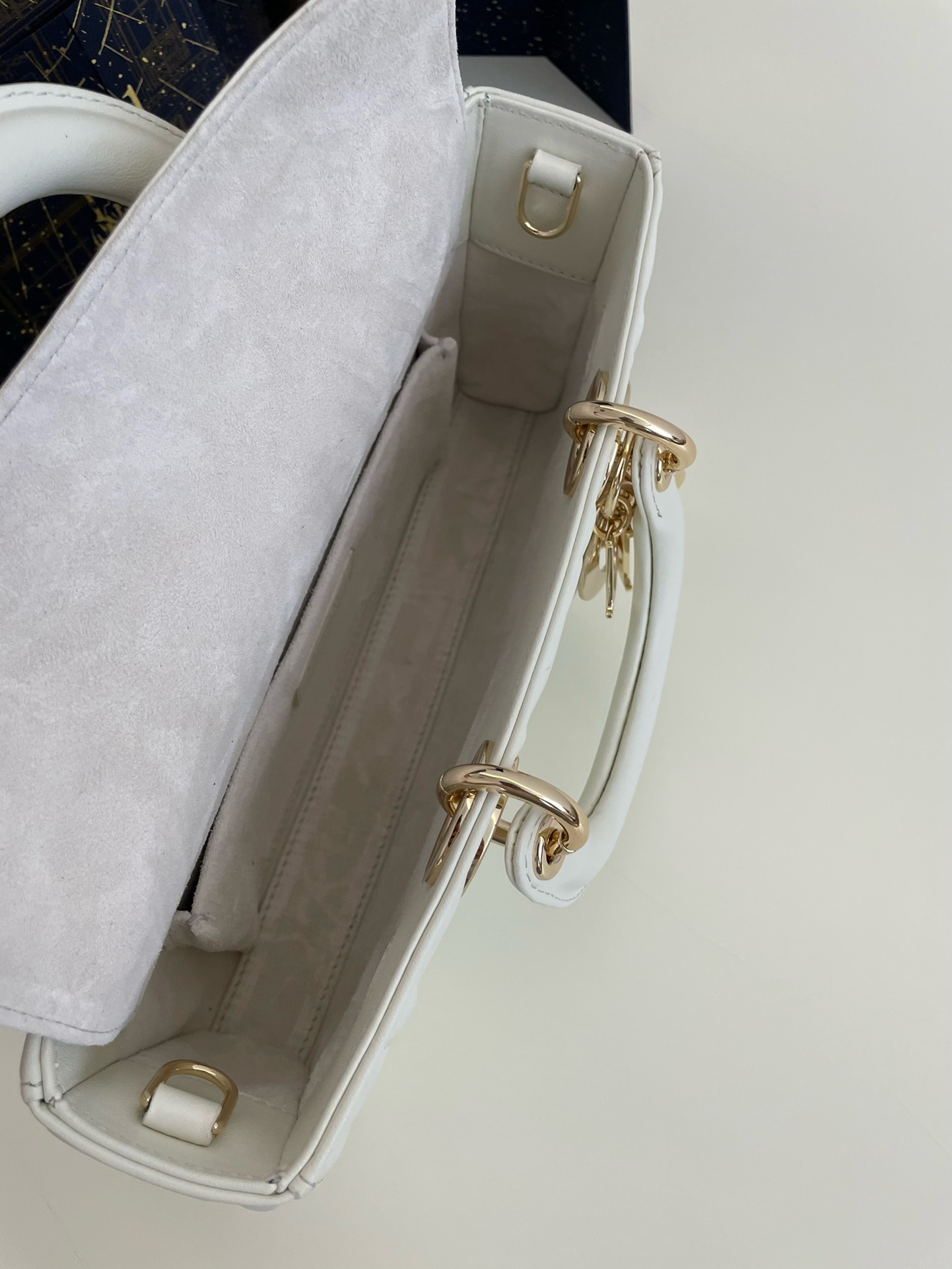 Bagsaaa D10r Medium Lady D-Joy Bag White Graphic Cannage Calfskin - 26 x 13.5 x 5 cm