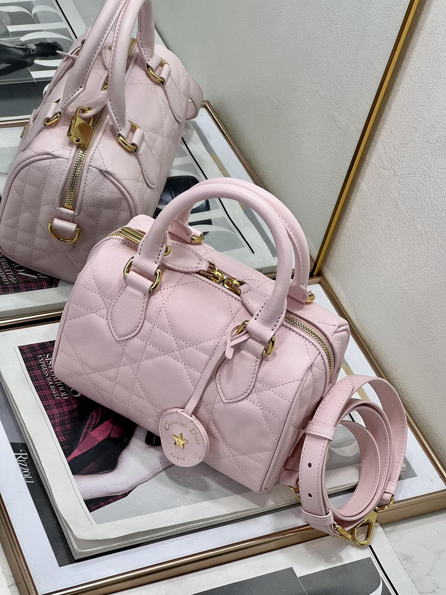 Bagsaaa D10r Groove 20 Bag Pale Pink Macrocannage Calfskin - 20.5 x 13.5 x 12 cm