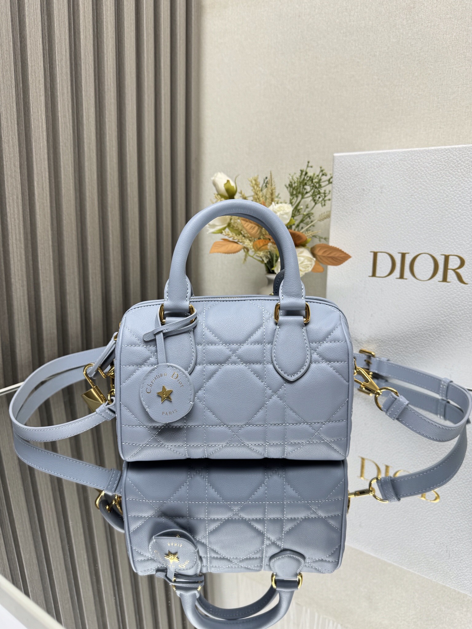 Bagsaaa D10r Groove 20 Bag Pale Blue Macrocannage Calfskin - 20.5 x 13.5 x 12 cm