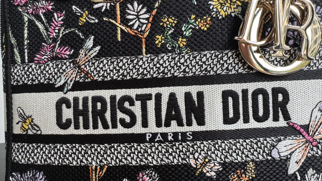Bagsaaa D10r Medium Lady D-Lite Bag Black Multicolor D10r Herbarium Embroidery - 24 x 21 x 12 cm