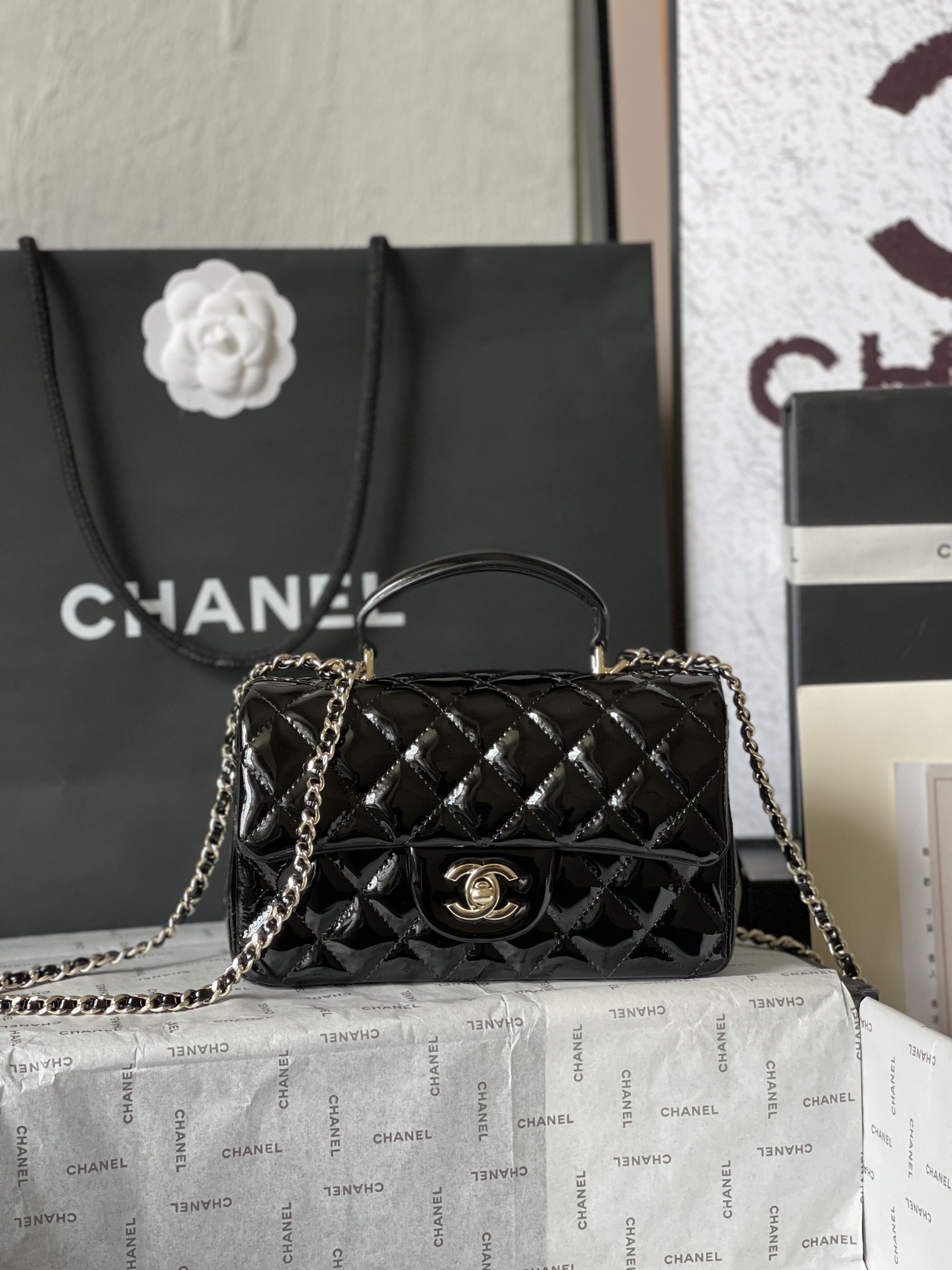 Bagsaaa Ch**el Mini Classic Handbag With Top Handle AS2431 Black Patent - 12 × 20 × 6 cm