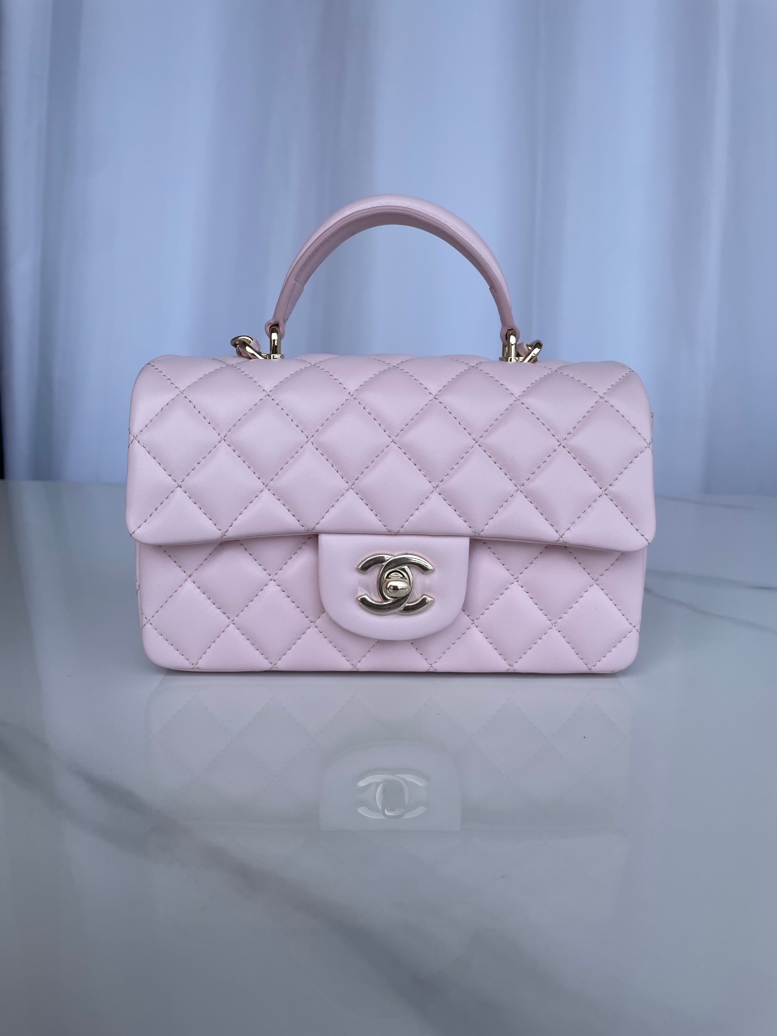 Bagsaaa Ch**el Mini Classic Handbag With Top Handle AS2431 Light Pink - 12 × 20 × 6 cm