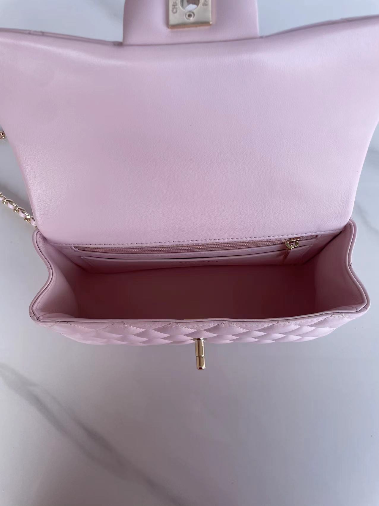 Bagsaaa Ch**el Mini Classic Handbag With Top Handle AS2431 Light Pink - 12 × 20 × 6 cm