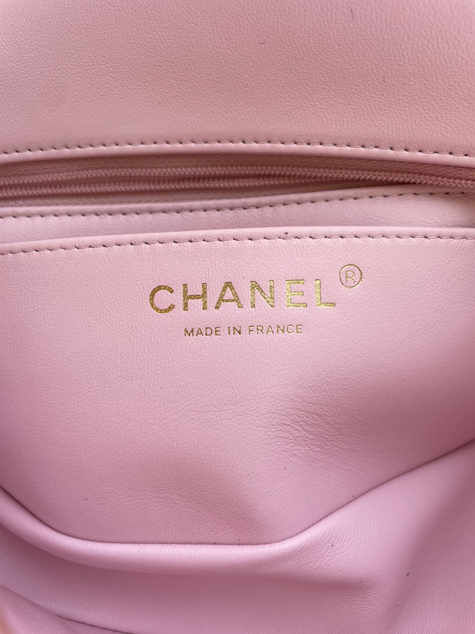 Bagsaaa Ch**el Mini Classic Handbag With Top Handle AS2431 Light Pink - 12 × 20 × 6 cm