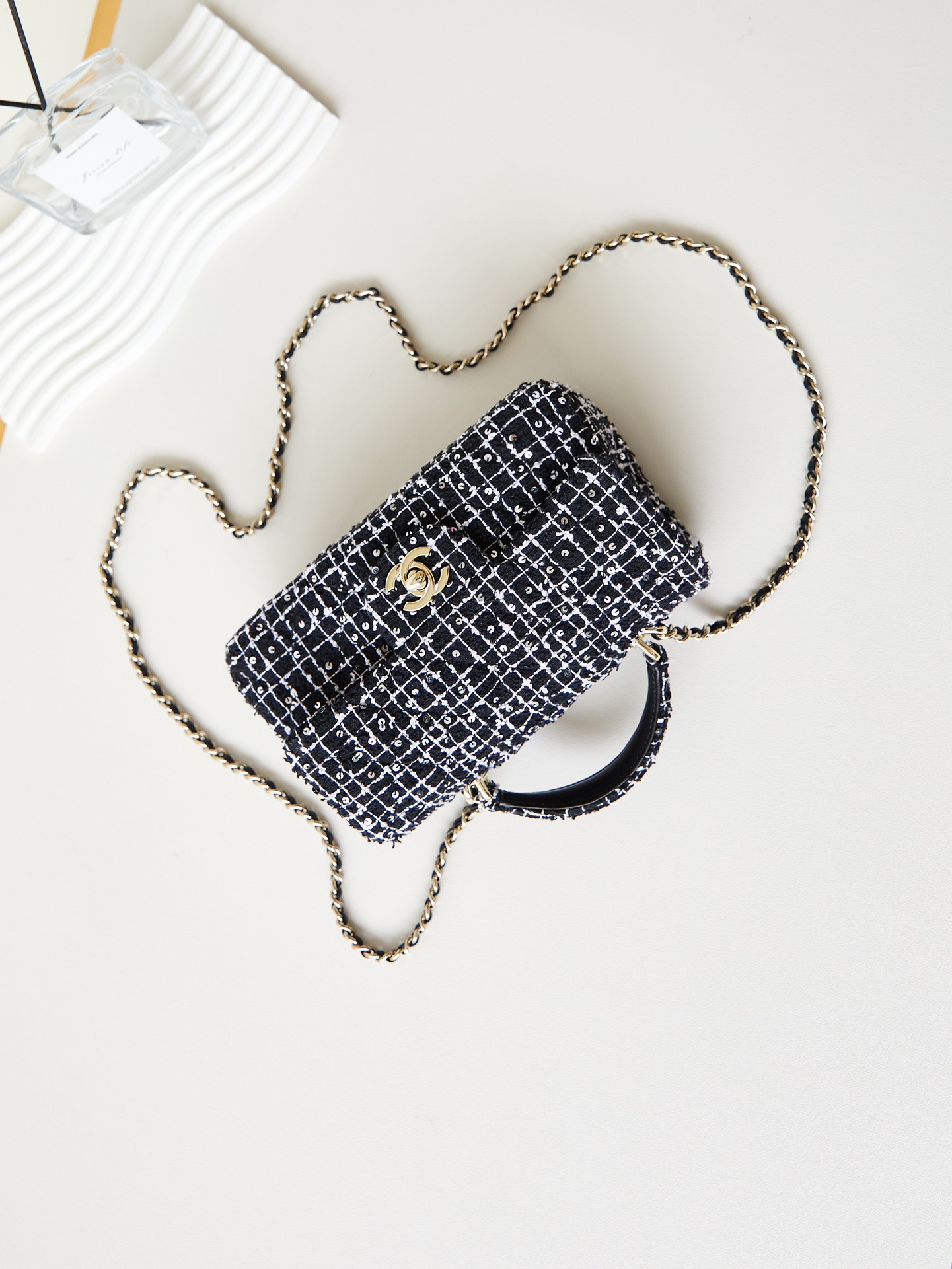Bagsaaa Ch**el Mini Classic Handbag With Top Handle AS2431 Sequin Black & White Tweed - 12 × 20 × 6 cm