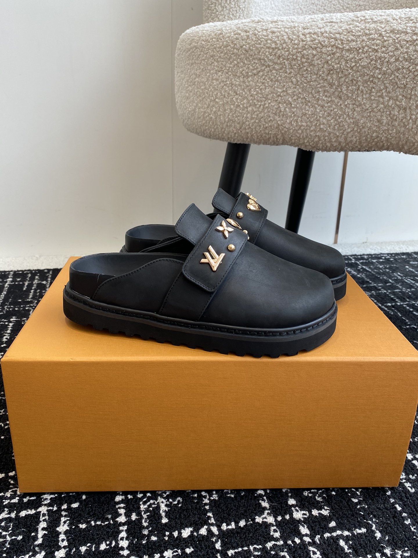 Bagsaaa L0vis Vvtt0n LV Cosy Flat Comfort Clog Black
