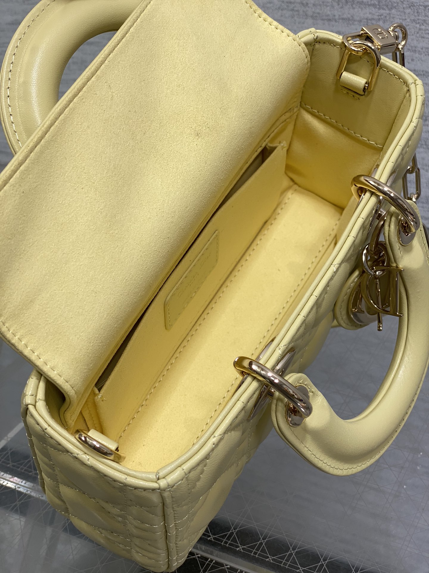 Bagsaaa D10r Small Lady D-Joy Bag Yellow Cannage Lambskin - 22 x 12 x 6 cm