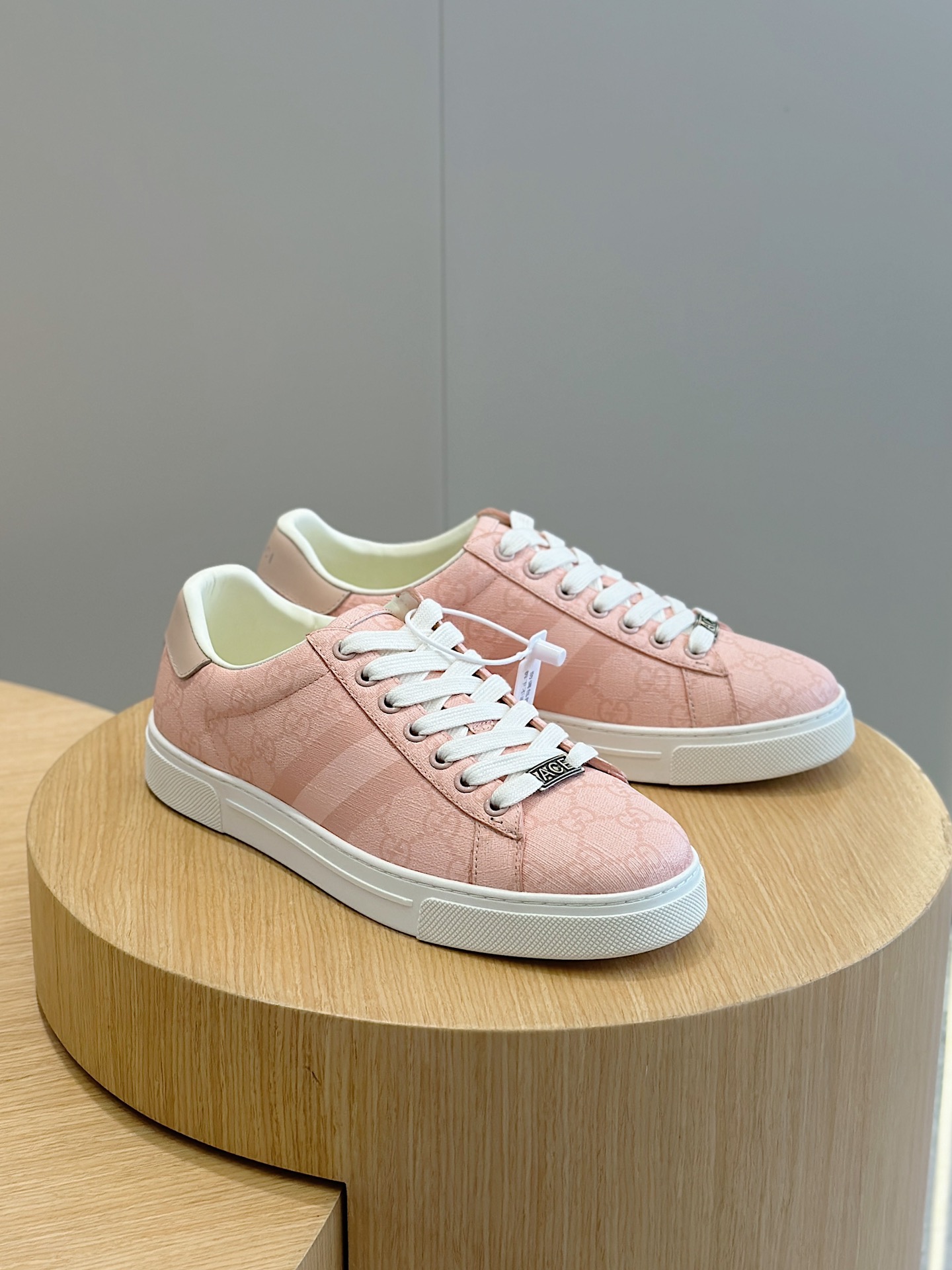 Bagsaaa Women's Gvc*1 Ace sneaker with Web 812026 pink GG