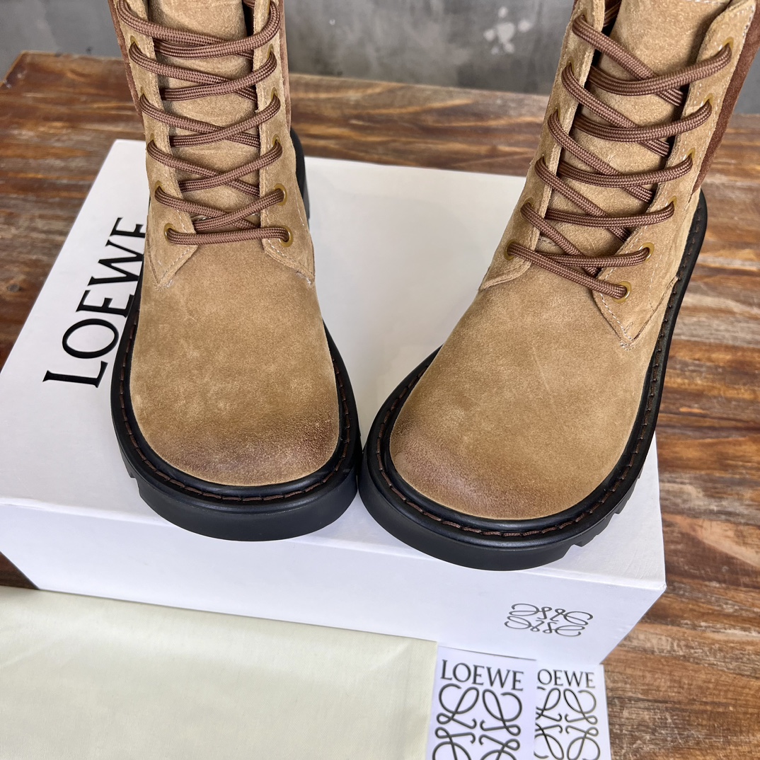 Bagsaaa L0ew* Sierra combat boot in suede Brown