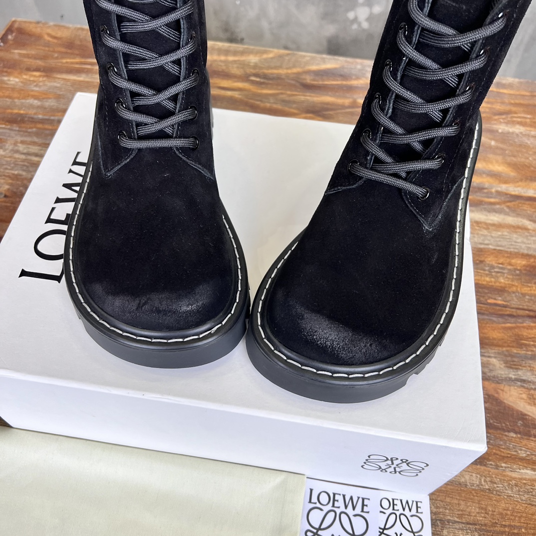 Bagsaaa L0ew* Sierra combat boot in suede Black