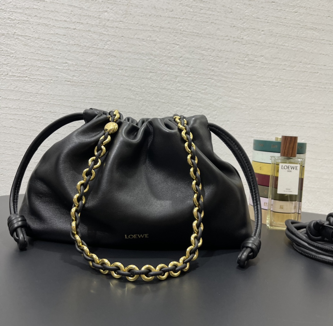 Bagsaaa L0ew* Medium Flamenco purse in mellow nappa lambskin black - 30X20X10.5 cm