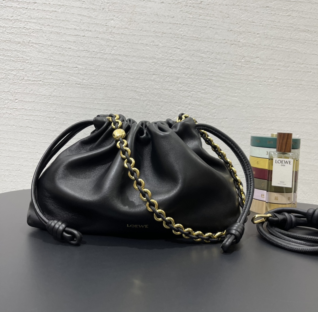 Bagsaaa L0ew* Medium Flamenco purse in mellow nappa lambskin black - 30X20X10.5 cm