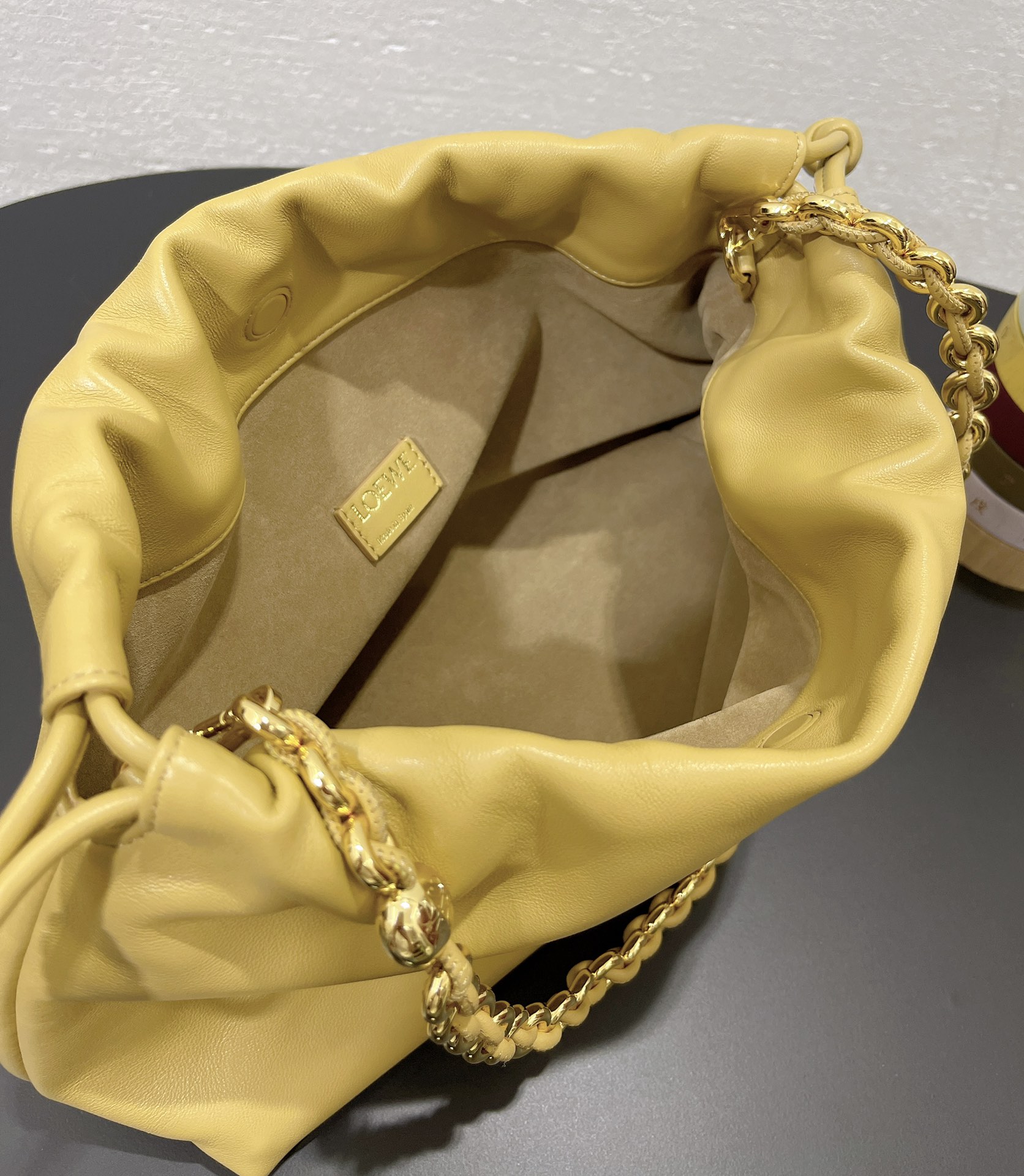 Bagsaaa L0ew* Medium Flamenco purse in mellow nappa lambskin sahara - 30X20X10.5 cm