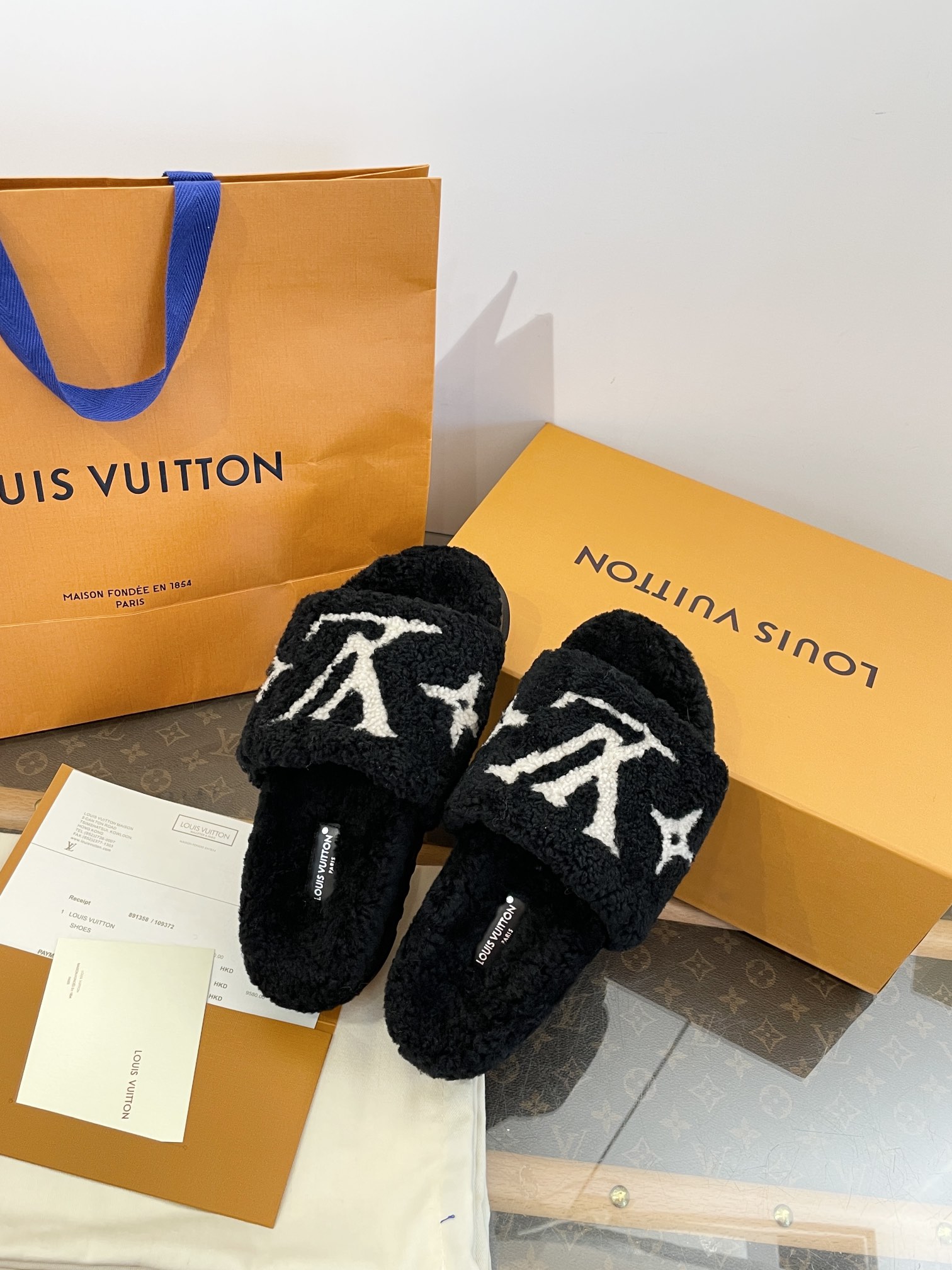 Bagsaaa L0vis Vvtt0n Paseo Shearling Slippers Black