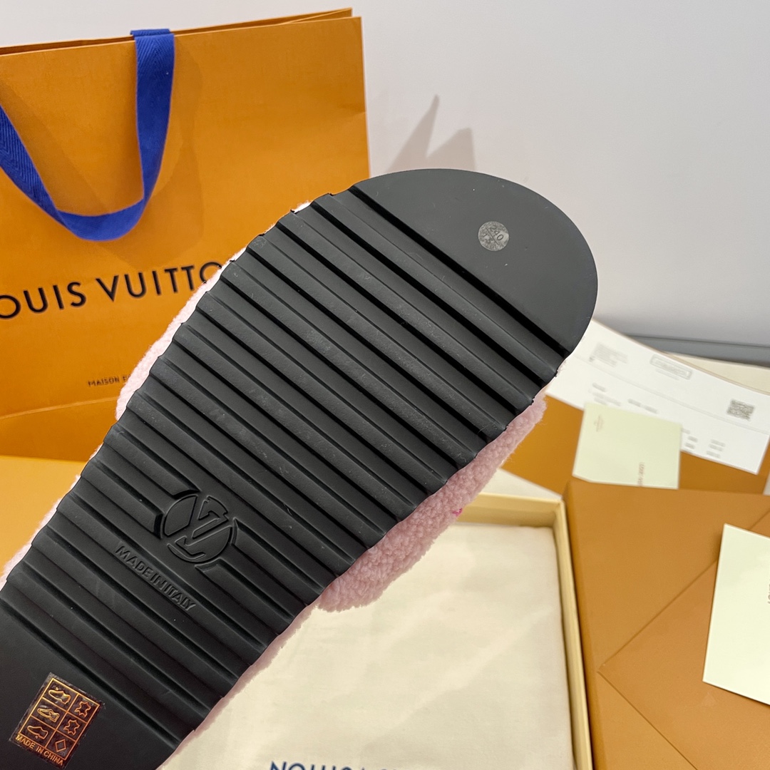Bagsaaa L0vis Vvtt0n Paseo Shearling Slippers Pink