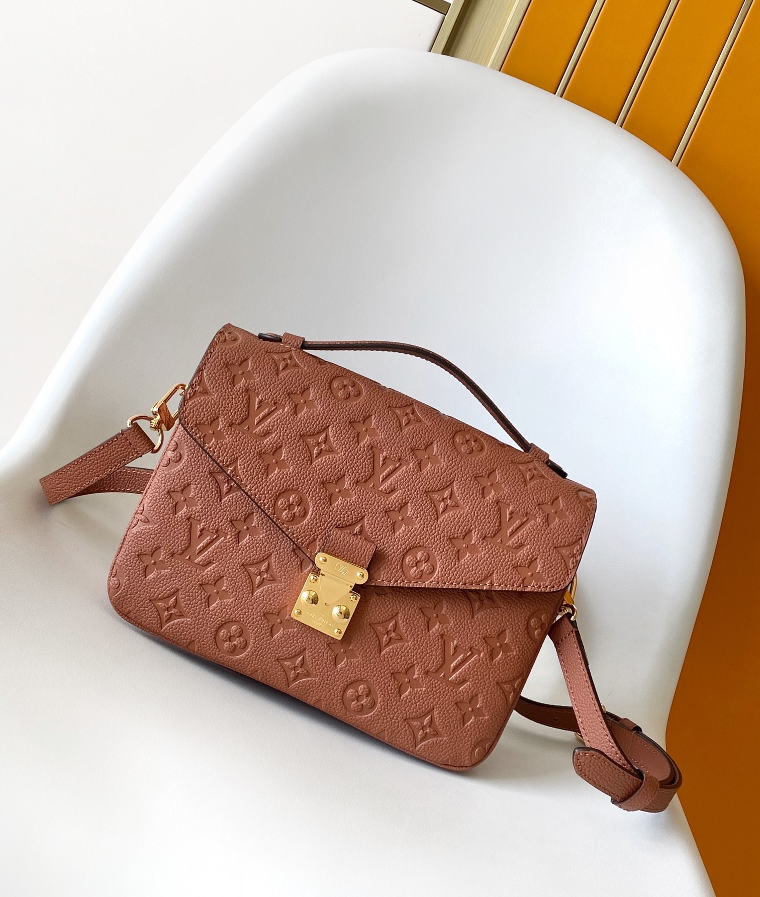 Bagsaaa L0vis Vvtt0n M12711 Pochette Métis Cognac Brown - 25 x 19 x 7 cm