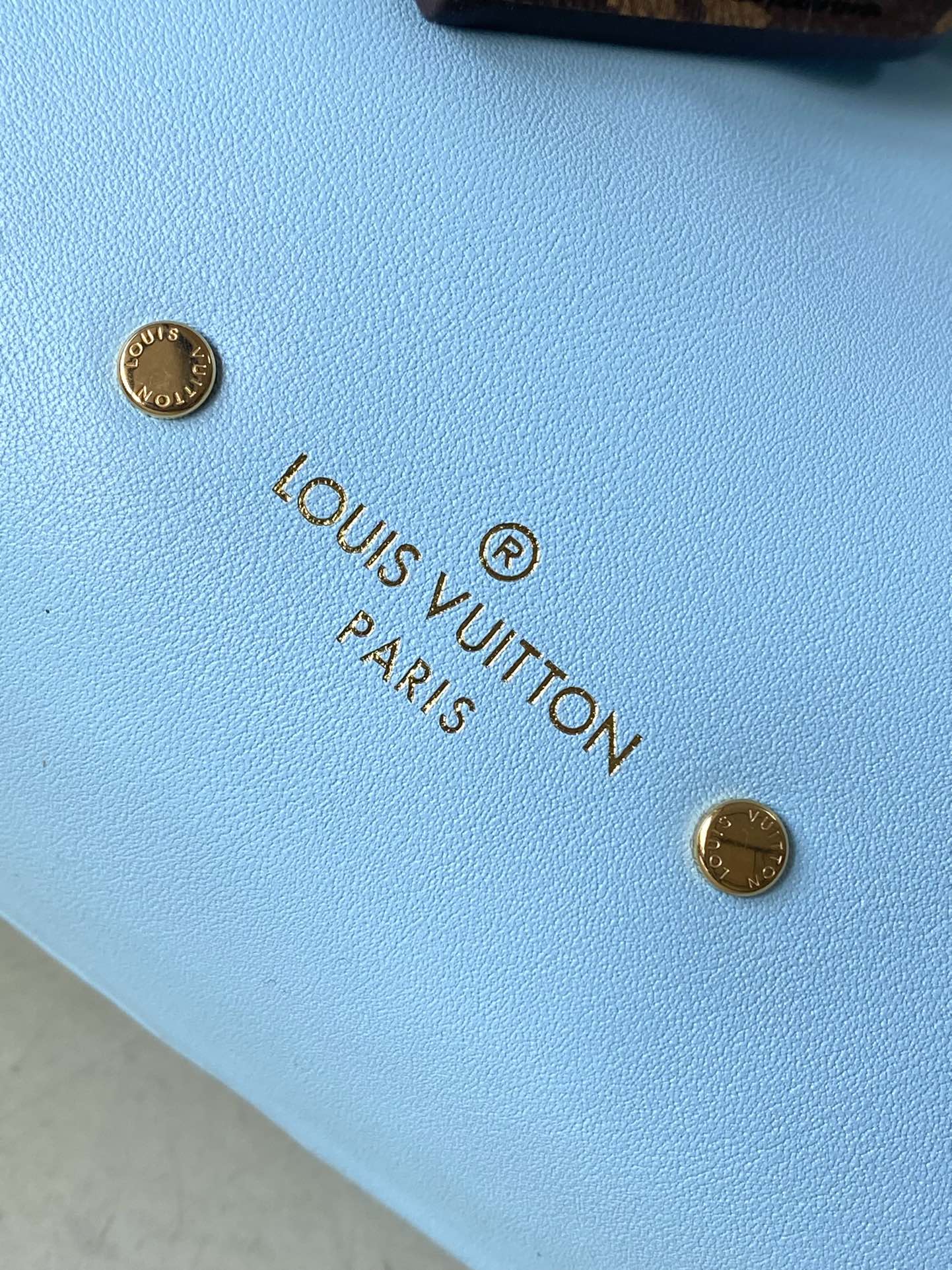 Bagsaaa L0vis Vvtt0n M11387 Atlantis BB Baby Blue - 17 x 17 x 7 cm