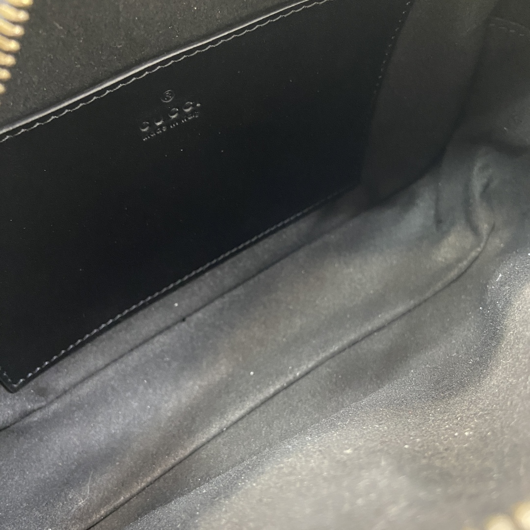 Bagsaaa Gvc*1 GG Marmont small shoulder bag 802448 black patent - 24 x 13 x 7 cm