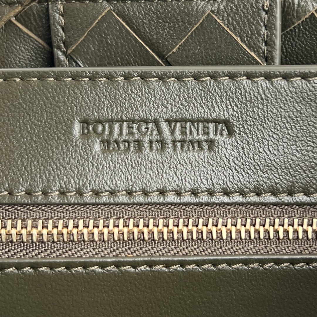 Bagsaaa B0tt*ga Ven*ta Small Andiamo 766014 Kaki - 20x25x10 cm