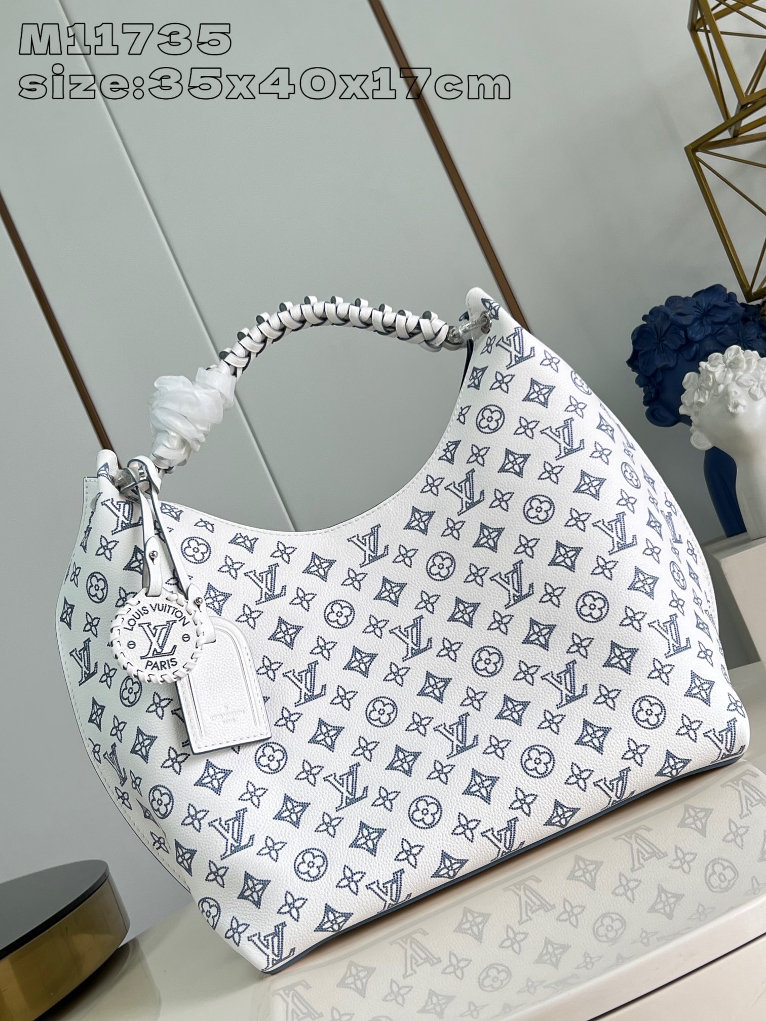 Bagsaaa L0vis Vvtt0n M11735 Carmel White/Blue - 35 x 40 x 17 cm