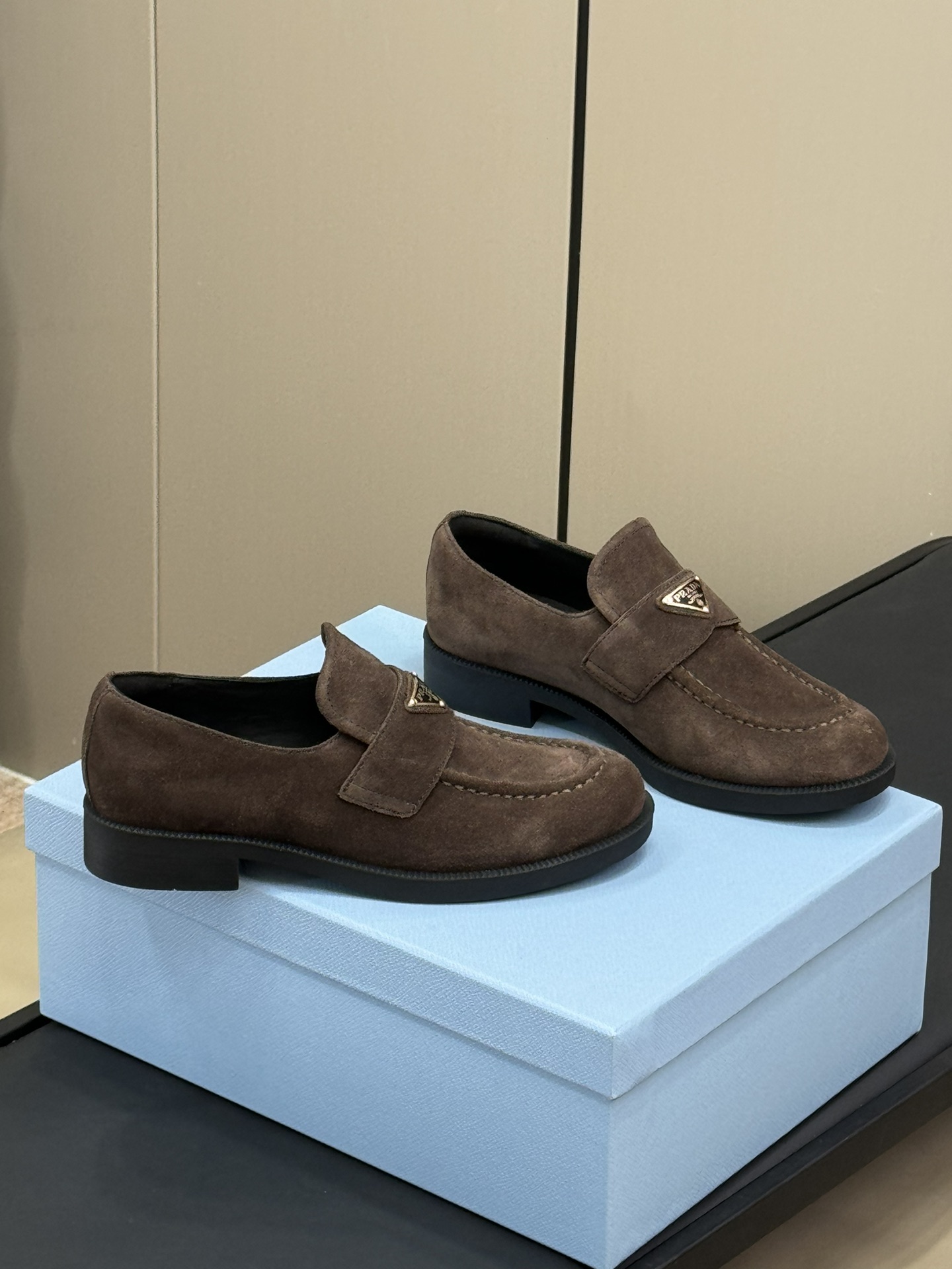 Bagsaaa Pra*a Suede loafers dark brown