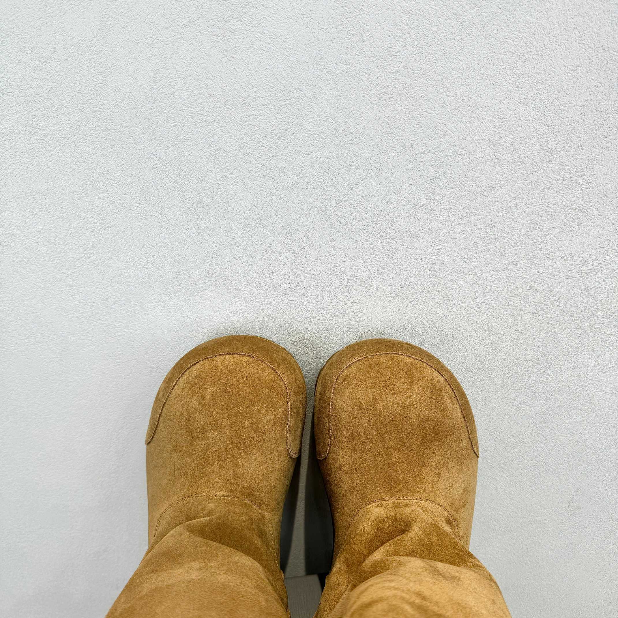 Bagsaaa Ba1en*iaga Alaska Fur High Boot in brown