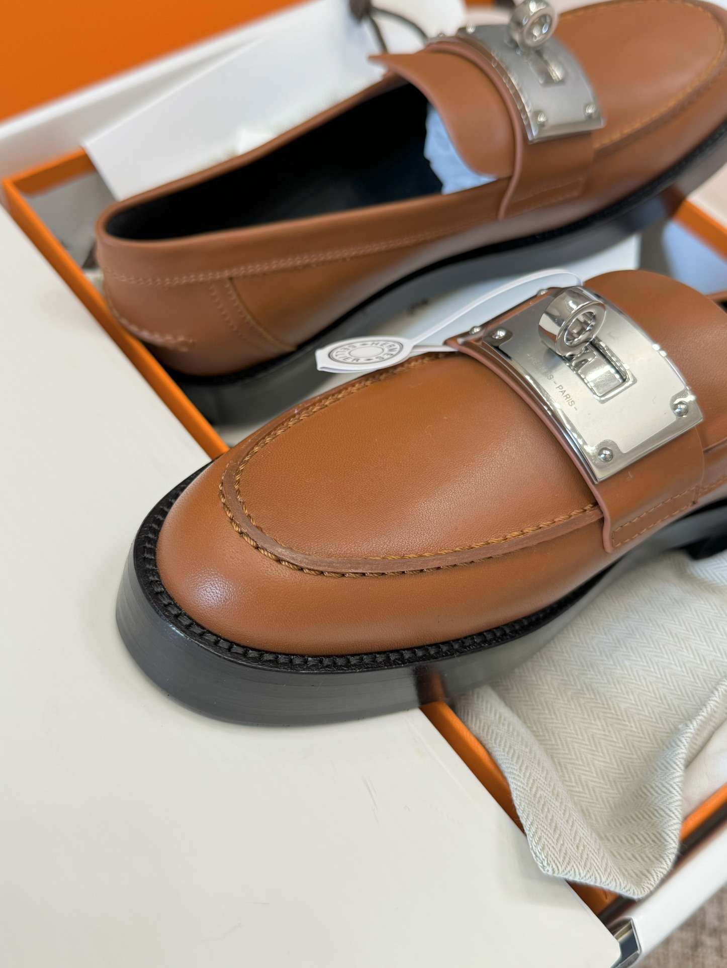 Bagsaaa H**me5 Hot Loafer Brown
