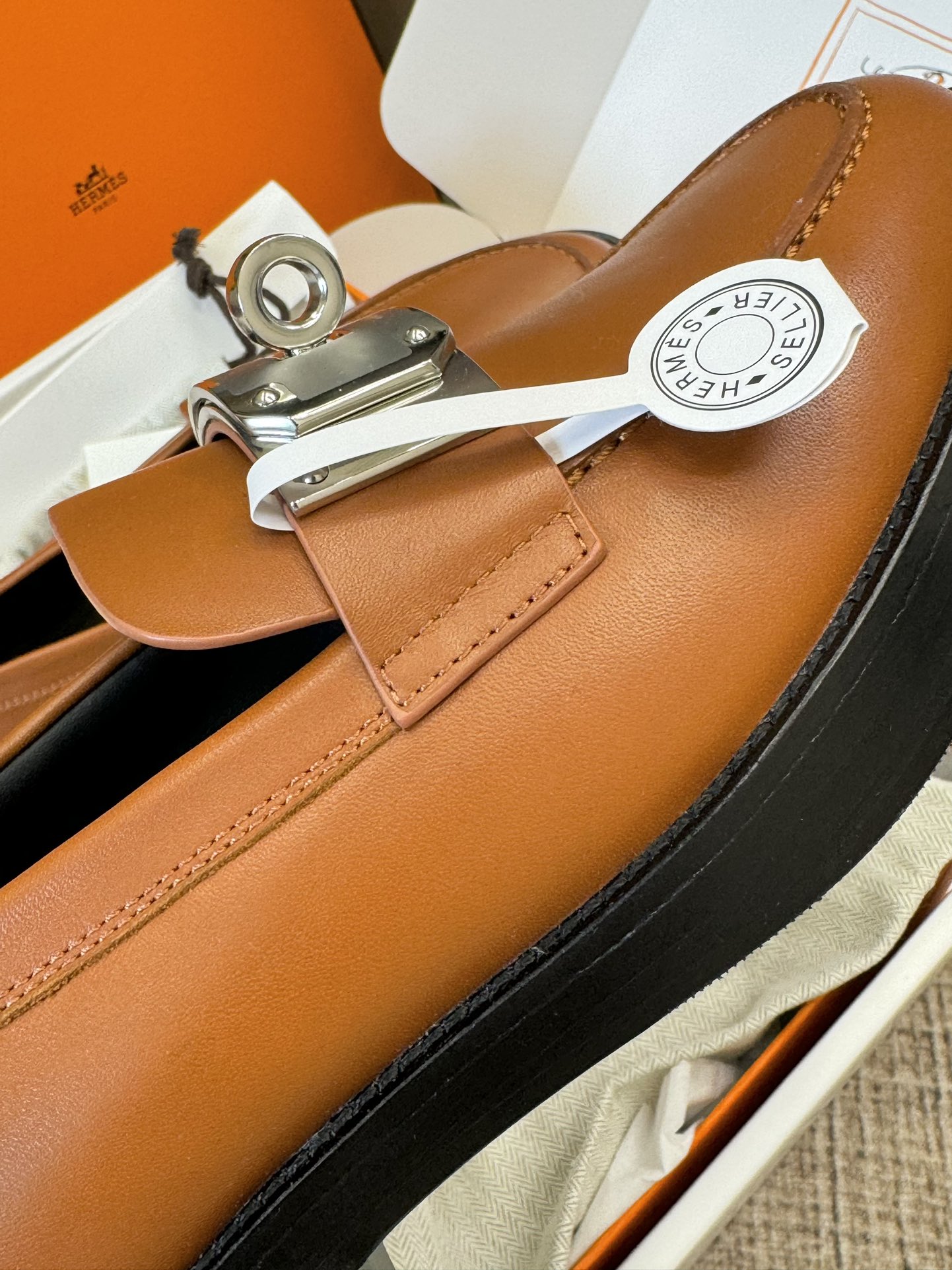 Bagsaaa H**me5 Hot Loafer Brown