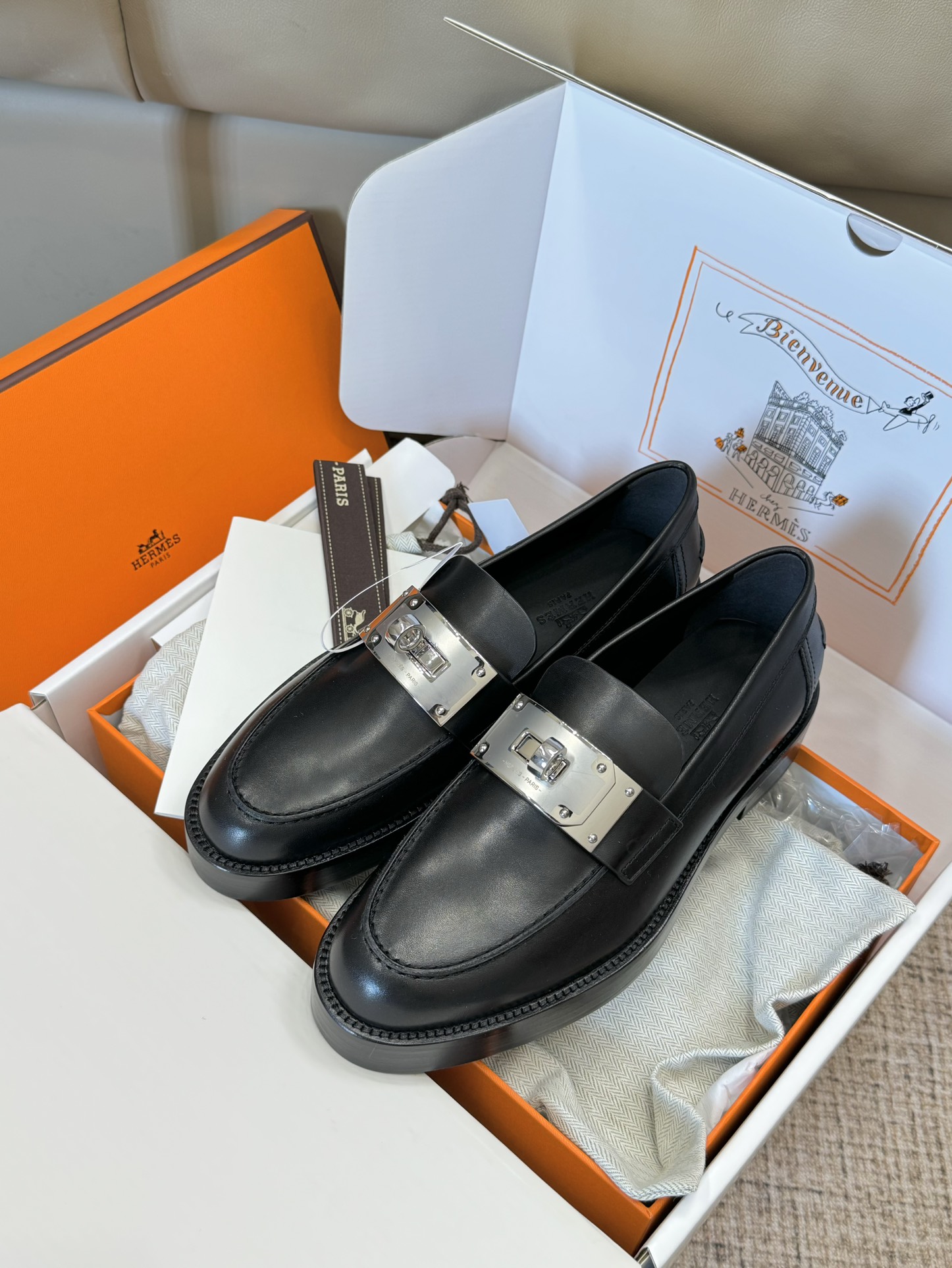 Bagsaaa H**me5 Hot Loafer Black